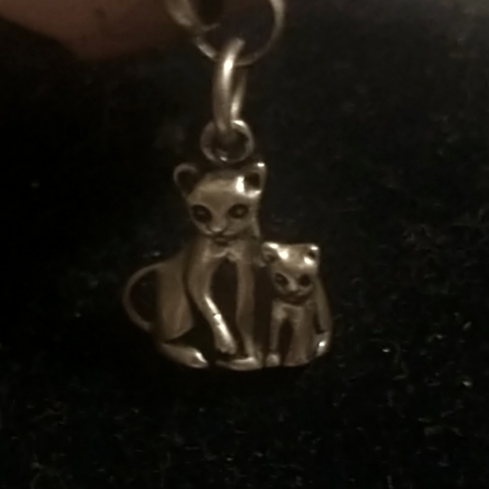 Silver SS925 Kitty Cat & Mama Cat 3-D Charm For Bracelet Or Pendant For Necklace - Picture 4 of 11